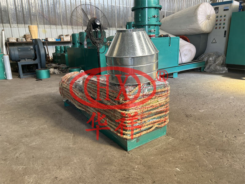 小型飼料顆粒機(jī) 小型飼料顆粒機(jī)